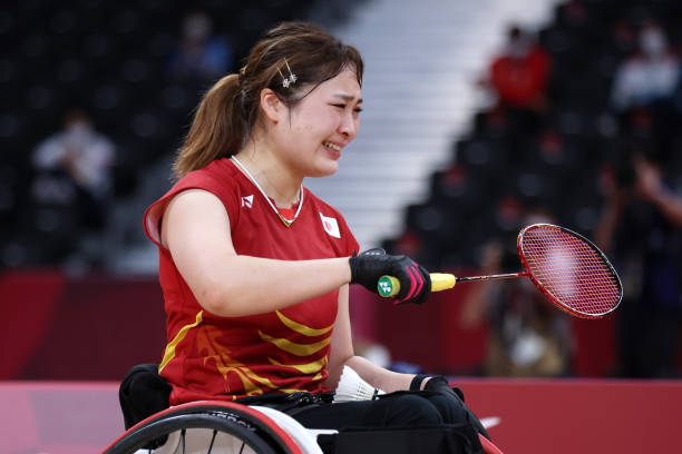 羽毛球场标准尺寸与占地要求:室内外差异分析