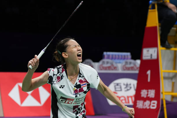 少儿羽毛球教学全攻略：发球、接球、移动一步到位