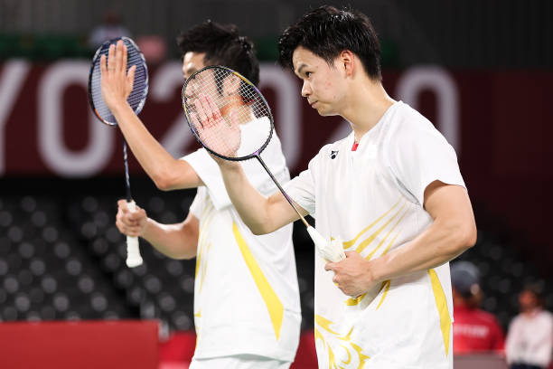 羽毛球双打发球换发规则：如何正确轮转得分？