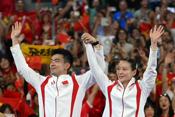 4U羽毛球拍适合女生吗？和3U对比哪个更友好？