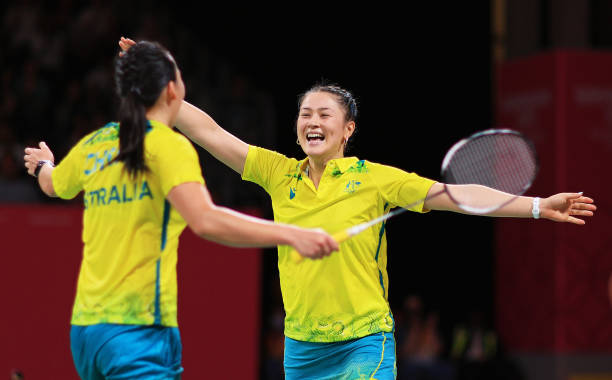 羽毛球场地标准尺寸图解:单双打边界线标注说明