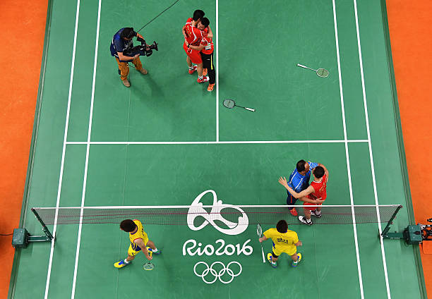 羽毛球单打比赛中的边界线争议:常见问题与解决方法