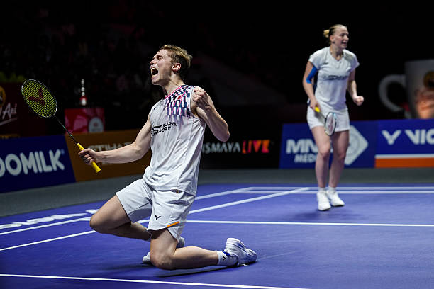 羽毛球场地标线图解:避免踩线犯规的实用技巧