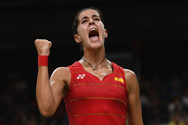 避免发球失误!羽毛球单双打发球区图解+实战演示