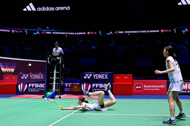 羽毛球赛制中的特殊规则:伤病暂停、换球与场地交换