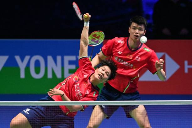 羽毛球场建设指南:如何计算标准场地面积?