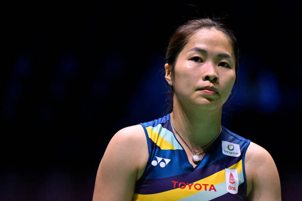 发球得分技巧+规则要点：提升羽毛球比赛胜率