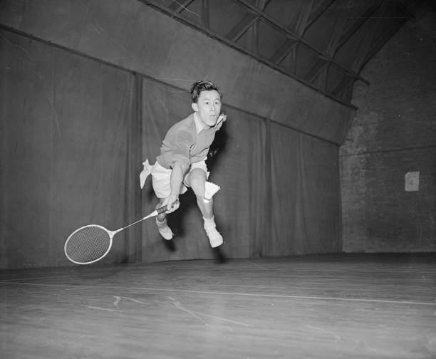 3U羽毛球拍重量解析:如何判断是否适合自己?