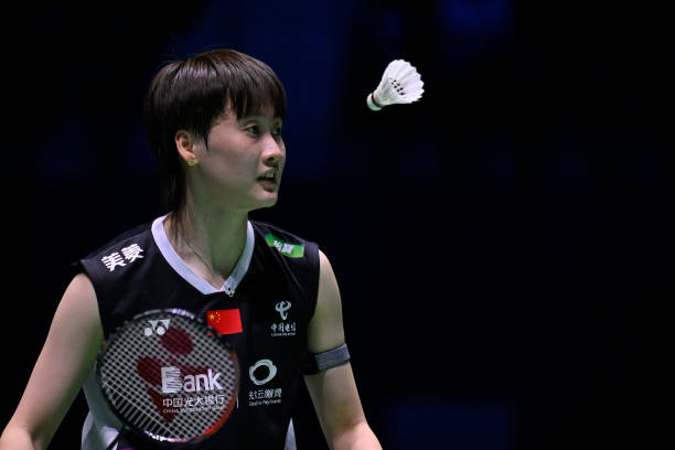 羽毛球单打得分边界规则:从发球到回球的合法落点