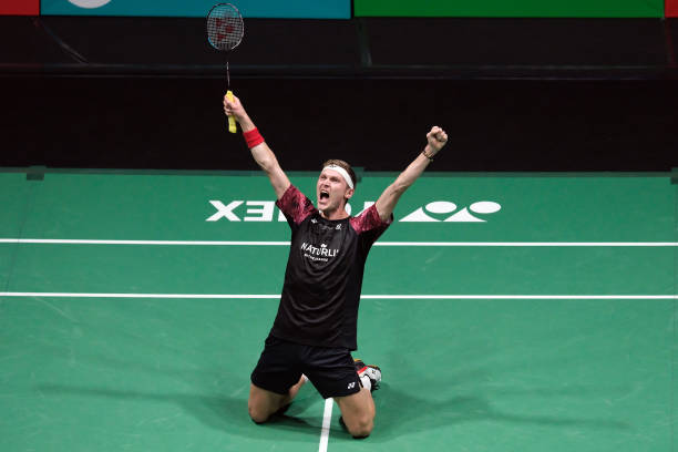 羽毛球品牌标测评：哪款球拍能助你提升赛场表现？