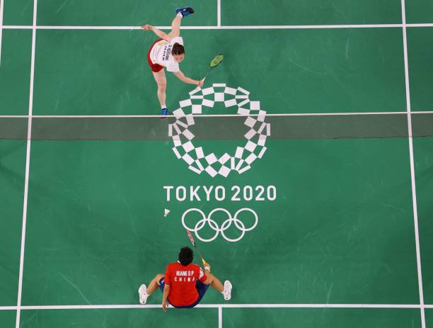 羽毛球比赛局点解析：领先多少球才算赢？