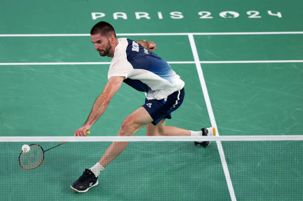 单打VS双打：羽毛球边界规则的差异对比