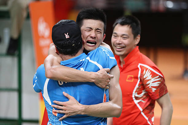 羽毛球发球队员得分标准:单打与双打有何不同?