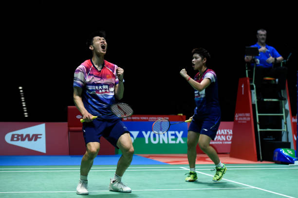 羽毛球拍4U和7U的差异：从材质到挥拍速度的深度解析