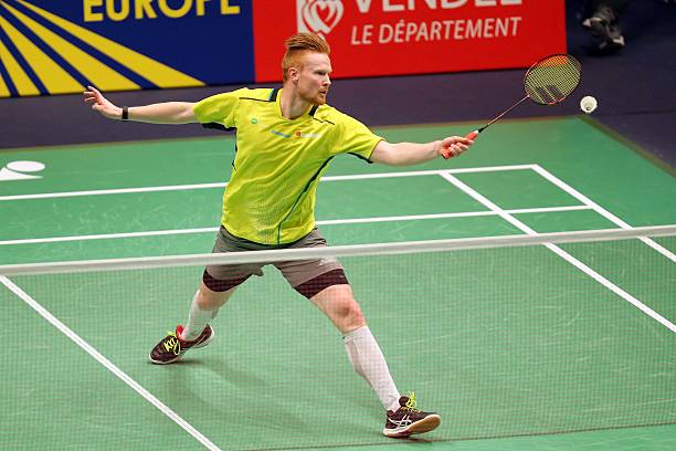 羽毛球拍参数解析：108代表什么？