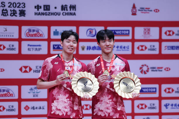 羽毛球裁判手势详解：如何正确理解比赛判罚