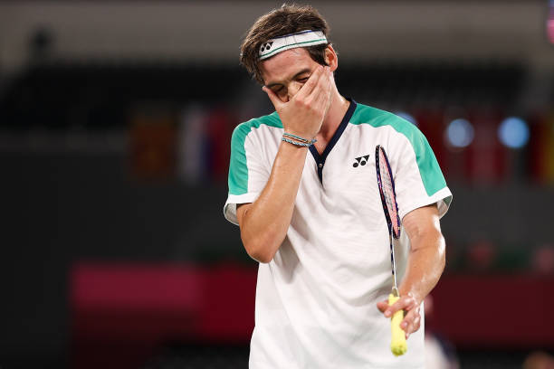 100元羽毛球拍磅数实测：性价比如何？