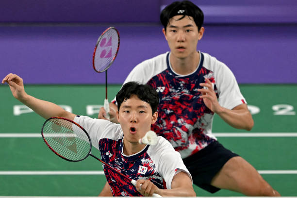 正手发球常见错误及纠正方法，提升发球稳定性