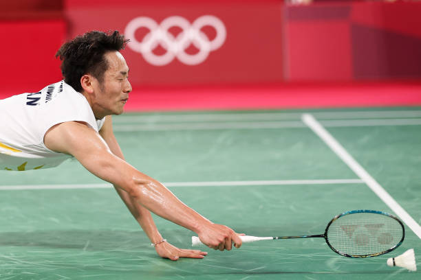 羽毛球单打常见失误及纠正方法