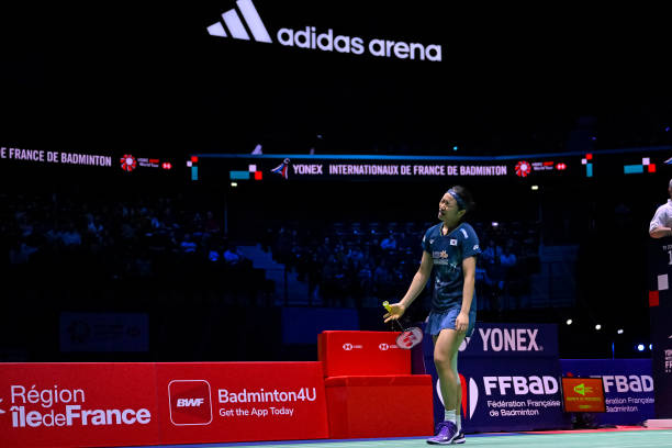 专业级杀球教学:高清慢动作分析击球时机与角度