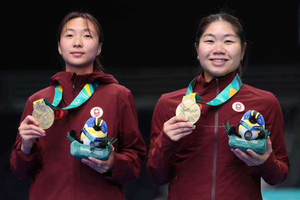 单打&双打发球区别：羽毛球初学者必知要点