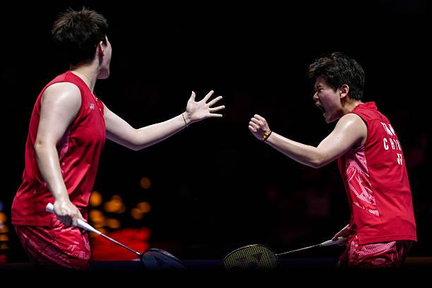 羽毛球发球全攻略：从基础到高级的完整教学视频