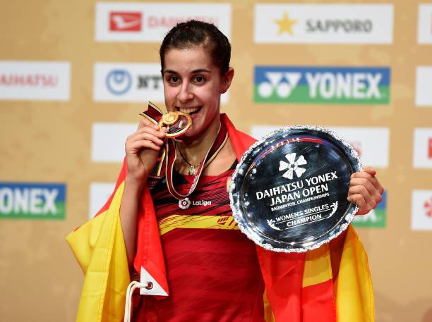 羽毛球场单双打区域划分详解:标准尺寸与标记方法