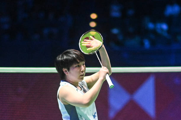 羽毛球握拍方法图解:从基础到进阶的握拍调整技巧