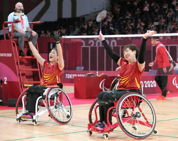 羽毛球违例动作大全:3D演示哪些动作会导致失分