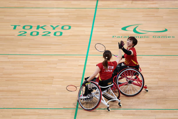 避免犯规!羽毛球双打发球规则全解析(最新版)