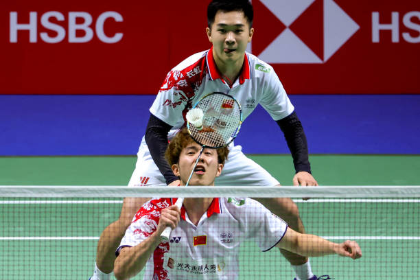 为什么羽毛球场地有内外圈？比赛规则告诉你答案！