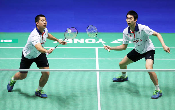 羽毛球裁判规则指南：如何正确判罚与执裁