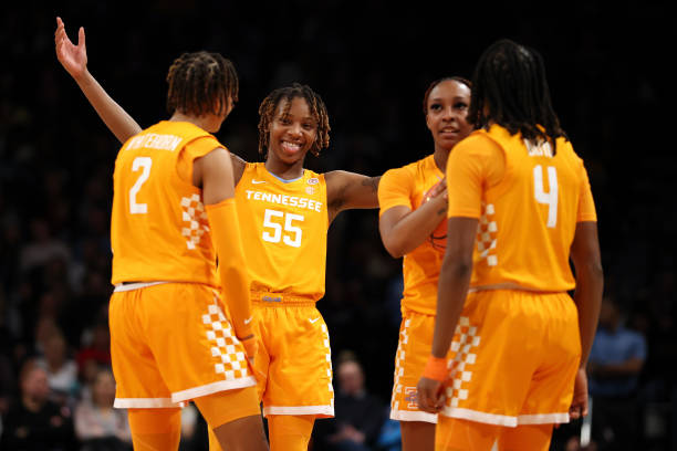 篮球翻腕是否合法？知乎网友实战经验分享