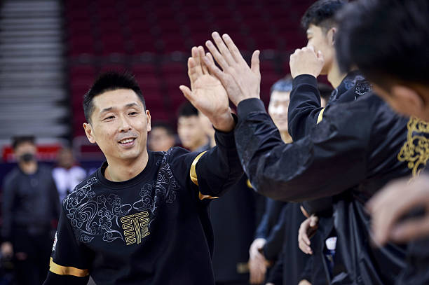 翻腕犯规视频案例集:从NBA到业余比赛的典型判罚
