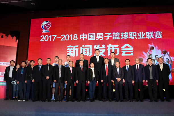 实战中如何避免走步?篮球教学视频