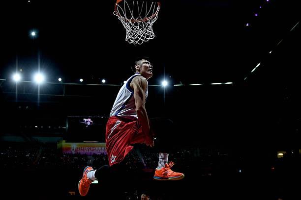 五人一心:篮球赛中的团队精神