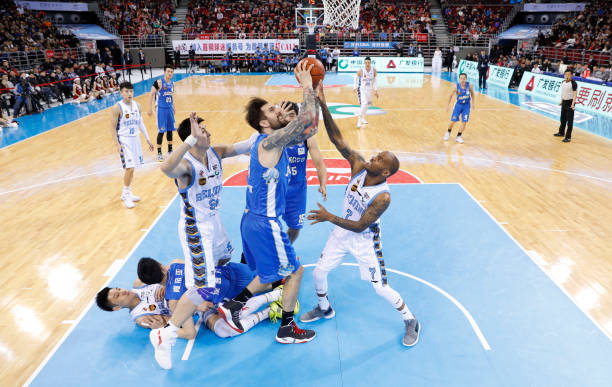 篮球比分实时推送：不错过任何精彩瞬间