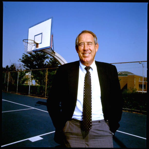 总决赛赛后分析：战术布局与胜负关键因素揭秘！