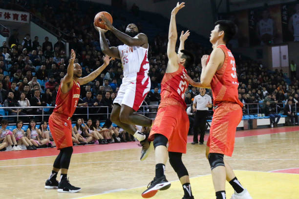 篮球基因密码:揭秘小前锋完美身高的训练与天赋平衡