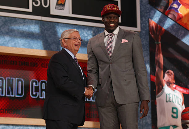 科比vs乔丹：两大传奇的转身技术对比研究