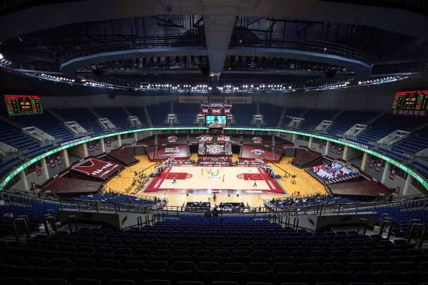 居民楼旁建篮球场,是便民还是扰民?