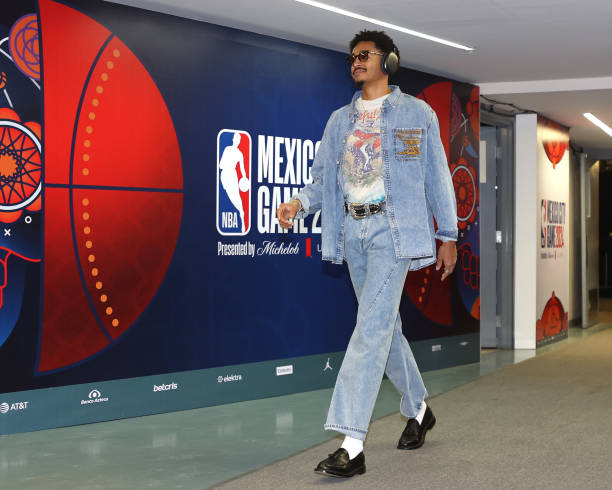 二次运球的判定标准:从规则到实战解析