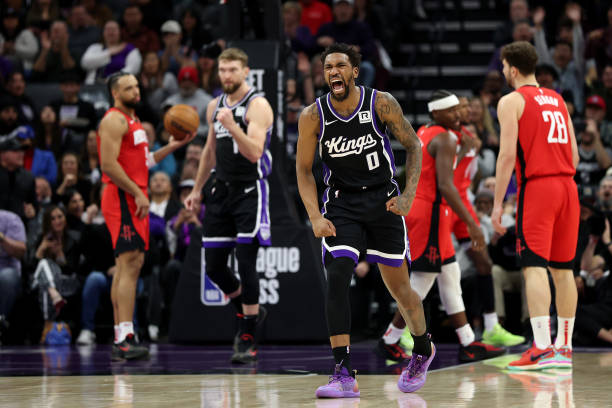 罚球线扣篮的艺术：NBA历史上最经典的空中表演