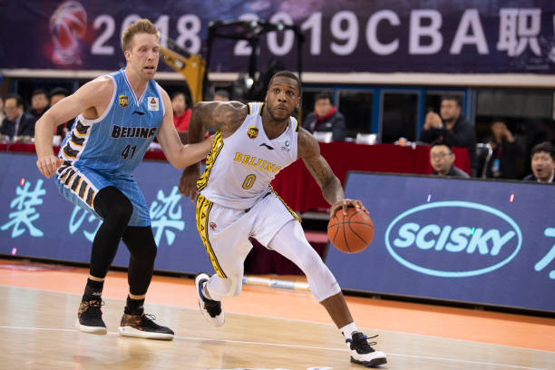 八一王朝兴衰史:CBA早期霸主8次夺冠全记录