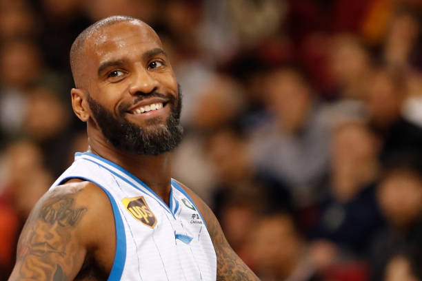 篮球场标志线颜色与尺寸规范详解