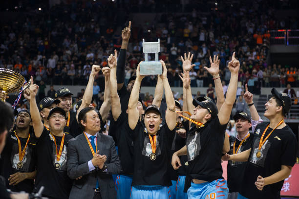 史上十大最强中锋排名:谁才是真正的篮下霸主?