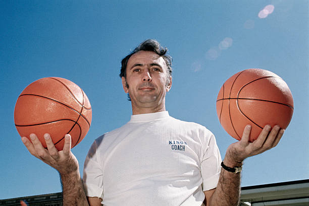 模仿NBA巨星的投篮：姿势、发力与节奏详解