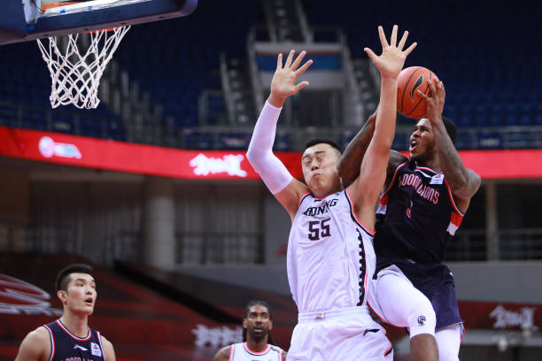 投篮技巧图解:单手投篮的发力与节奏控制