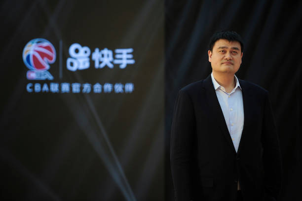 裁判视角:篮球走步犯规的判定技巧与规则解读