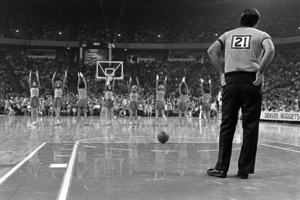 深圳马可波罗主场迎战北京首钢，CBA现场直播火热开启！